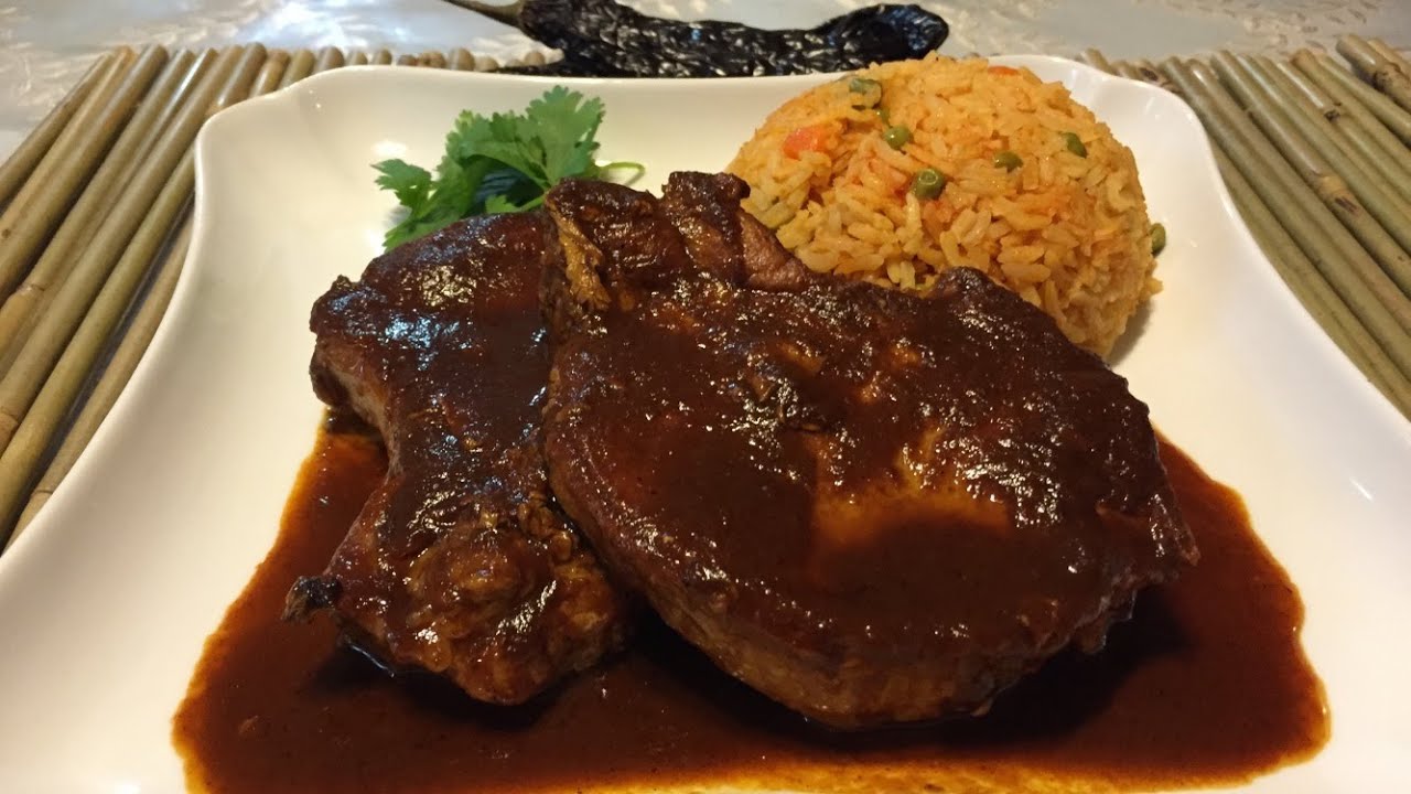 CHULETAS DE PUERCO EN CHILE PASILLA, DELICIOSA RECETA!