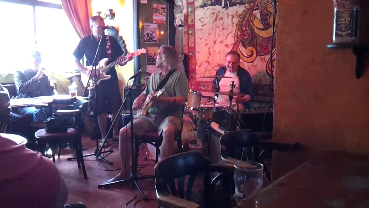 Bob Pearce at the Platform Tavern