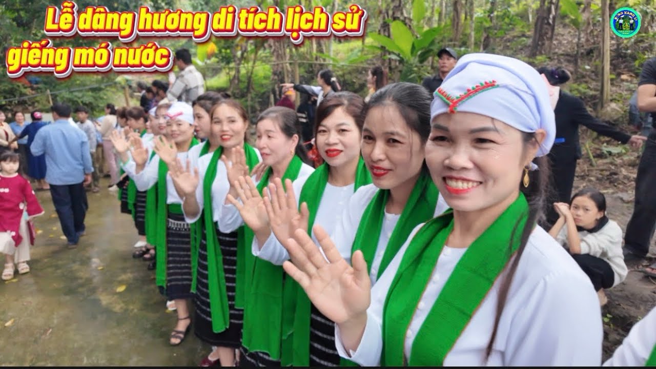 Lễ dâng hương.giếng mó nước. di tích lịch sự-xa giai Xuân - tỉnh nghệ an 