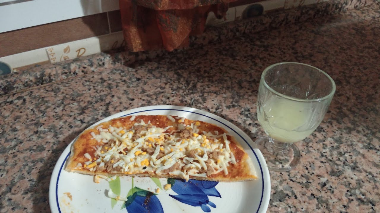 مرحبا منورين جميعاً بيتزا 🍕 على الغاز بنة 😍