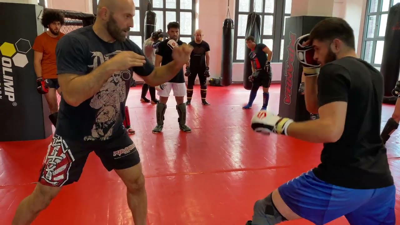 Unbesiegbar verteidigt: MMA-Training mit Pyranha MMA Offenbach 🥋🔒