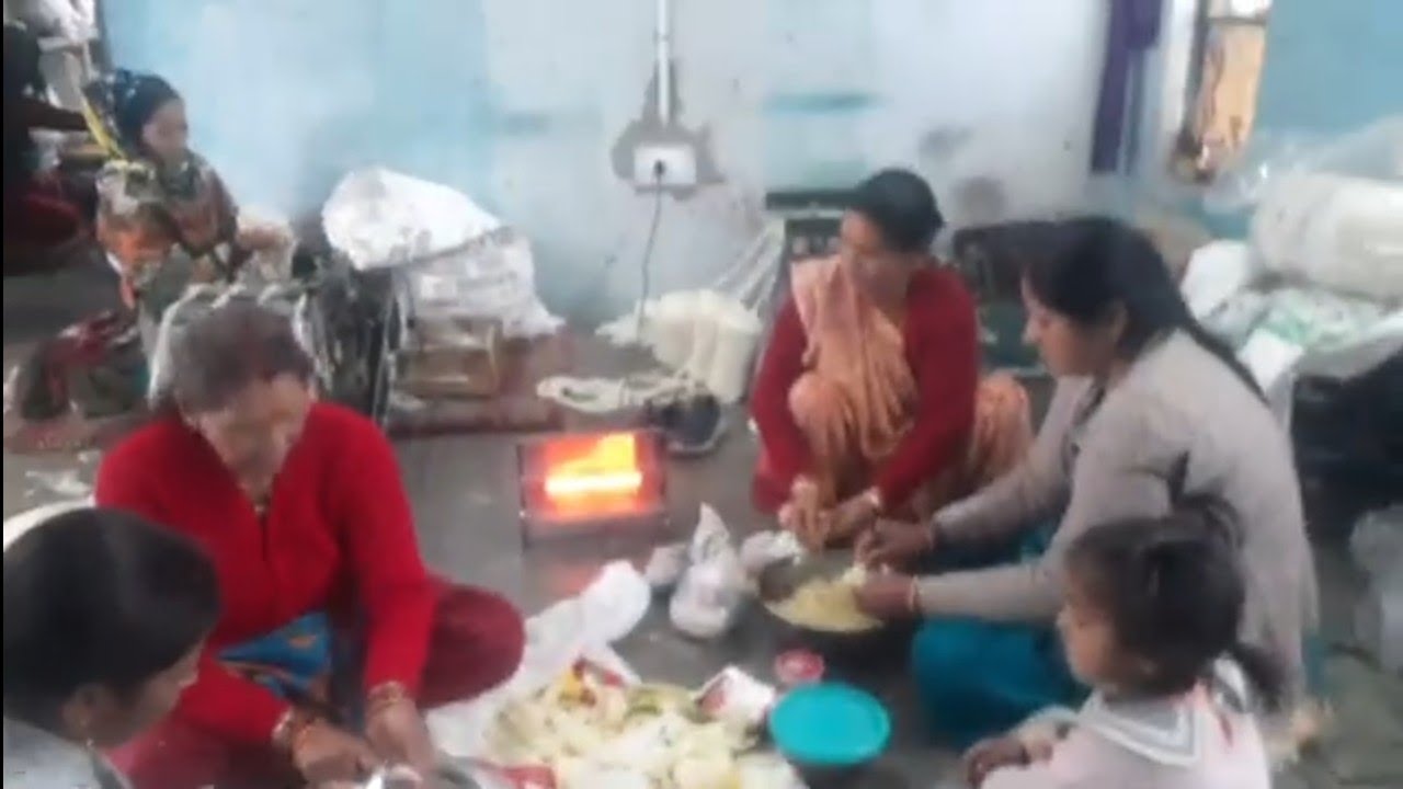 ठंडे ठंडे मौसम में हम लोगों ने बनाया नींबू