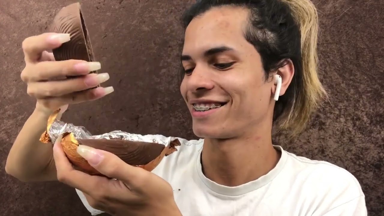 COMENDO OVO DE PÁSCOA ATRASADO 🐇 🐰 ⏰