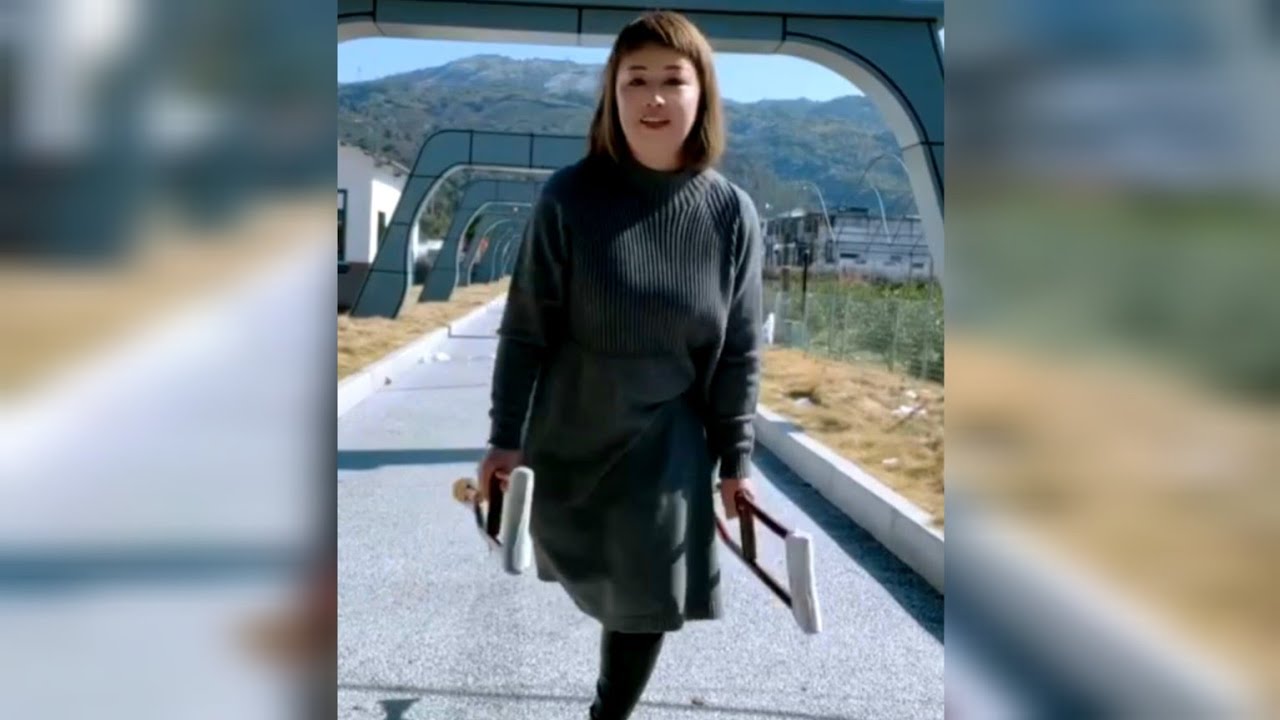 Cute Amputee Girl Hopping While Using Crutches | One Legged Beauty | Amputada