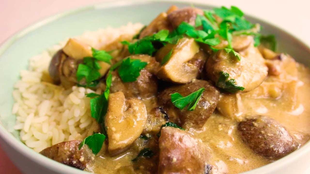 Cremige Rahm Champignons [Vegan & Gesund] - Vegane Rahmchampignons Rezept | Unsere Vegane K&uuml;che 💚