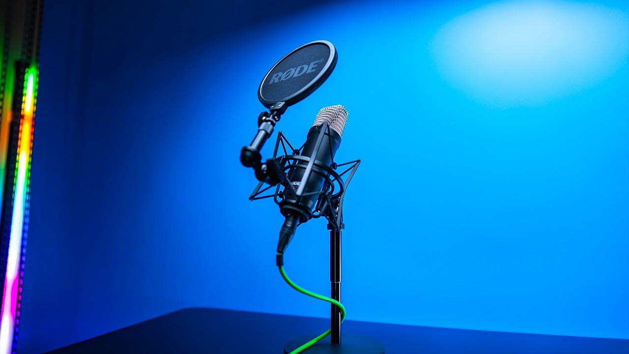 The Only Mic You Need? Rode NT1 Signature Series Pros, Cons, & Comparisons!
