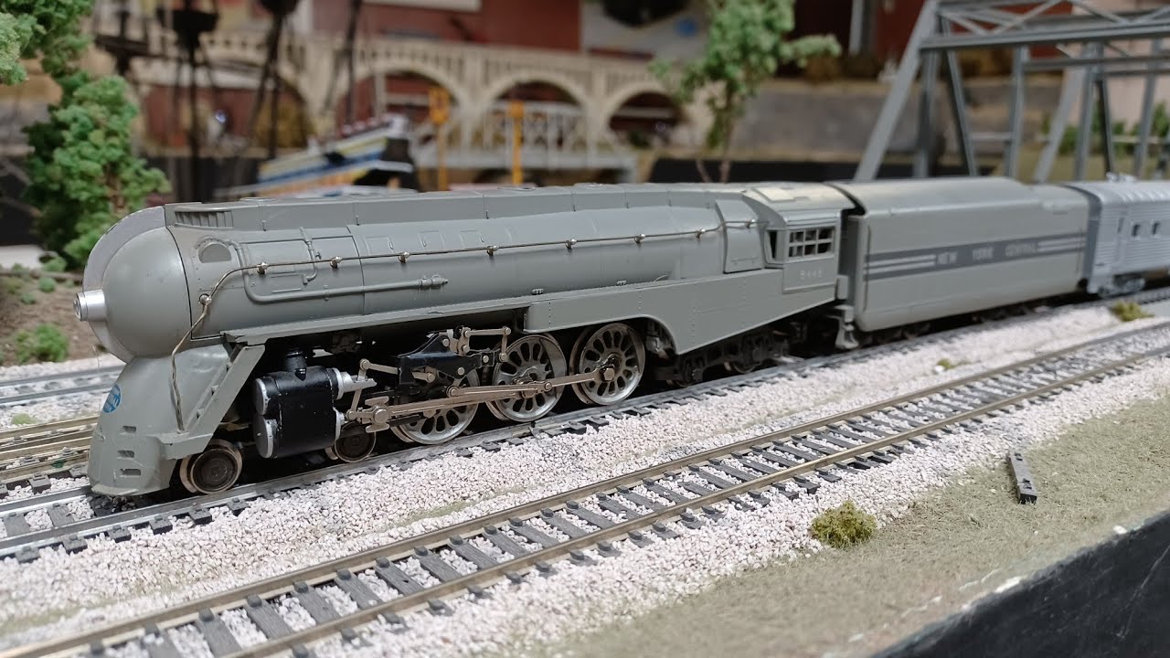 How I repowered a Rivarossi hudson locomotive.