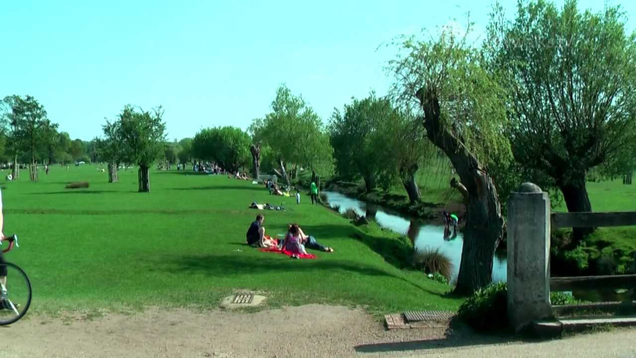 CityWalks.tv Richmond Town Centre to the Deer Park