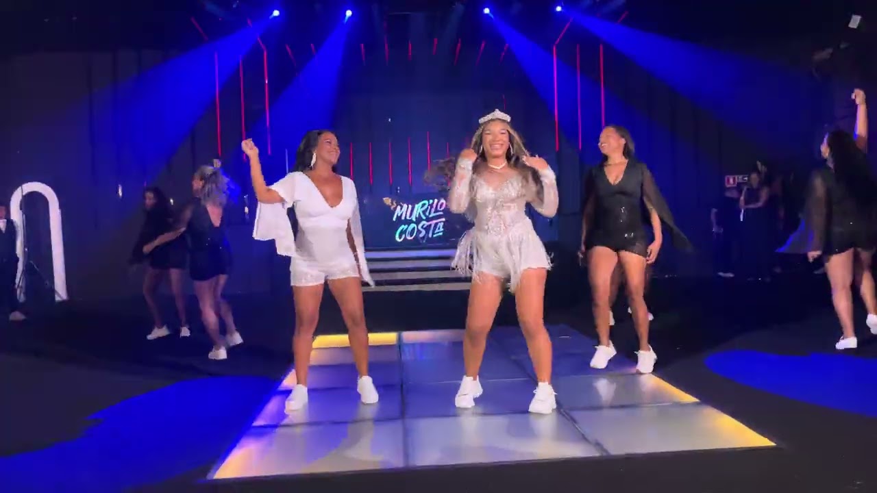 Abertura de pista 2 - XV da Emily