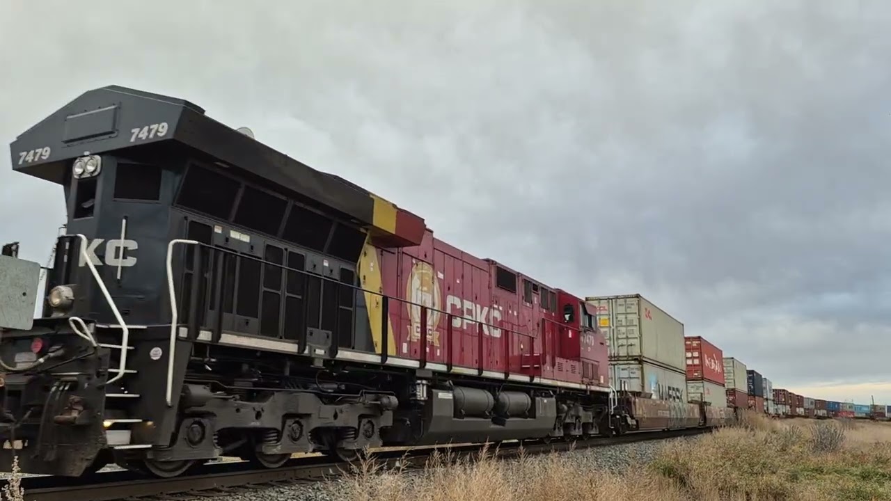 CPKC Train 119 at Shepard, AB 