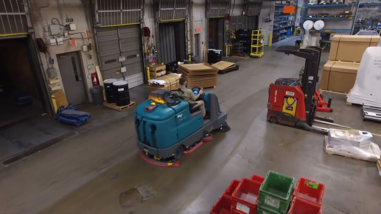 M17 Ride-On Sweeper Scrubber: Demonstration | Tennant Company