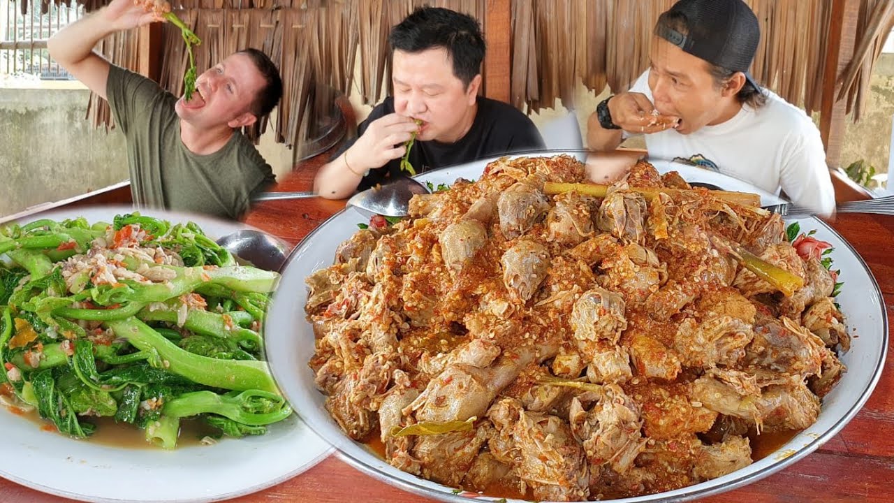 CHALLENGE BULE PERTAMA KALI MAKAN KEPALA AYAM SUPER PEDAS AMPE NANGIS,,ft EXPERIENCE SULAWESI