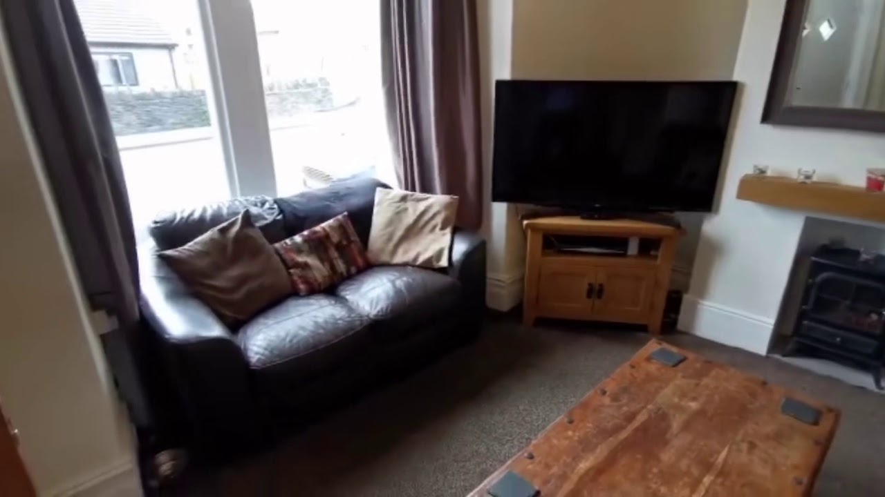 152 Common Road Low Moor &pound;100,000