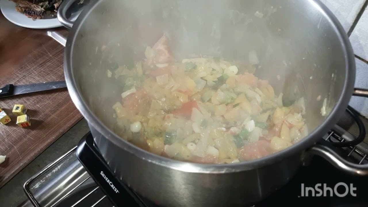 Preparation  mayebo ya mayi na mbisi ya kokawuka  par Mama Anne