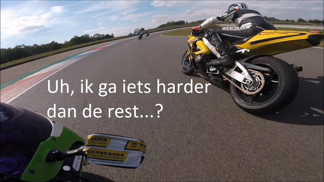 TT Assen Kawasaki ZX-7R vrij rijden (RAW)
