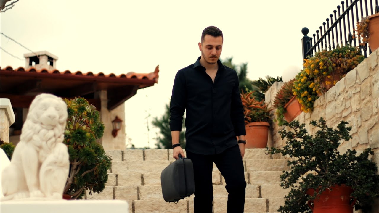 Βασίλης Βαρδουλάκης | Σε χίλια μάτια (Official Music Video)