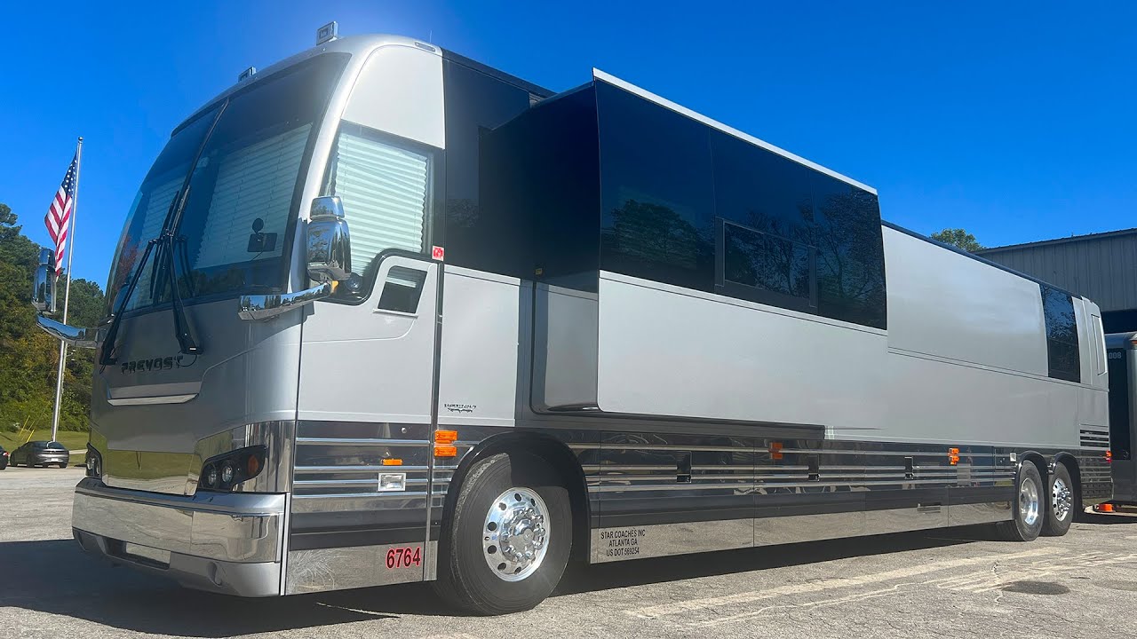 Coach  #6764  •  2023 Prevost X3 Slide Out Entertainer Coach
