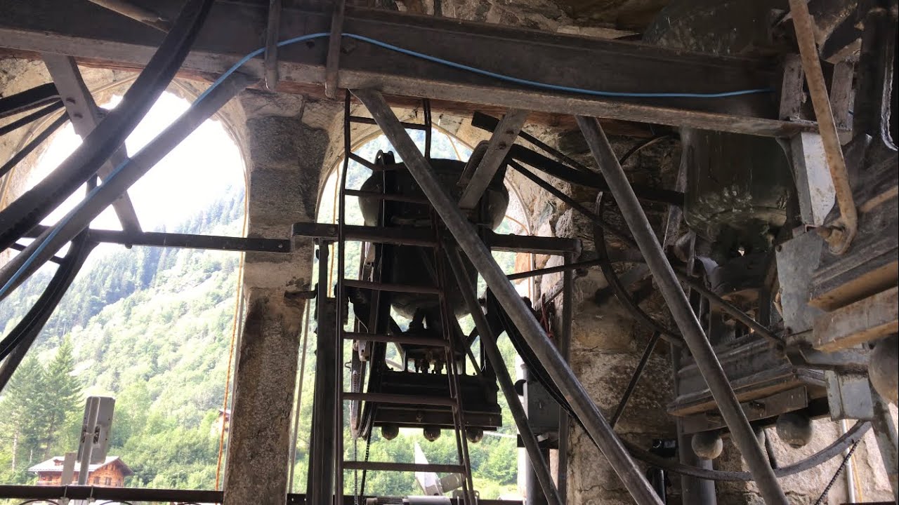 CAMPANE DI ALAGNA VALSESIA (VC) CHIESA DI SAN GIOVANNI BATTISTA
