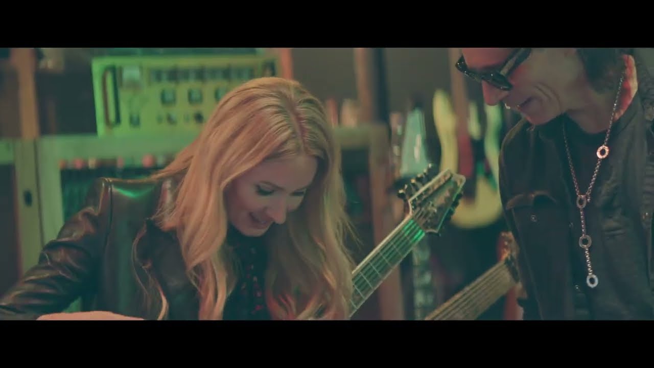 THIS IS WHAT HAPPENED WHEN STEVE VAI SHOWED ME HOW TO PLAY THE HYDRA!