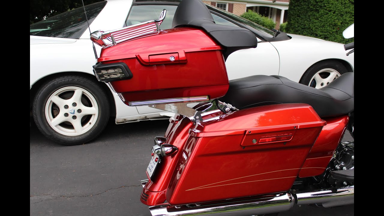 2013 H-D Road Glide Gets A Custom 2014 King Tourpak Install