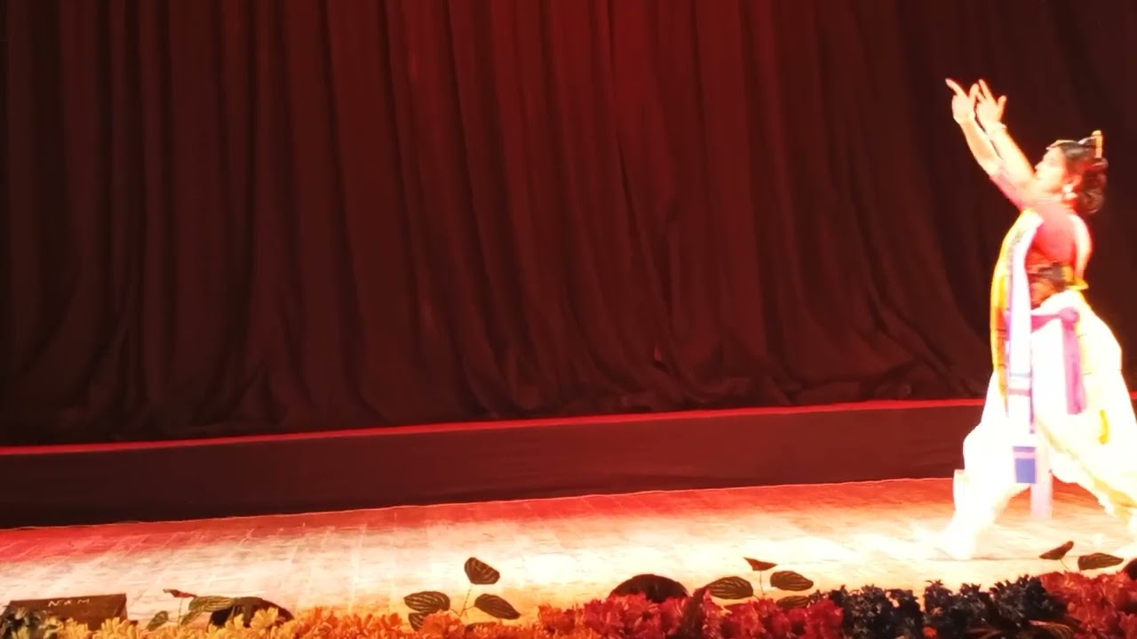 Biswabina Roba • Rabindra nritya • Dance cover by Sanhita Jana
