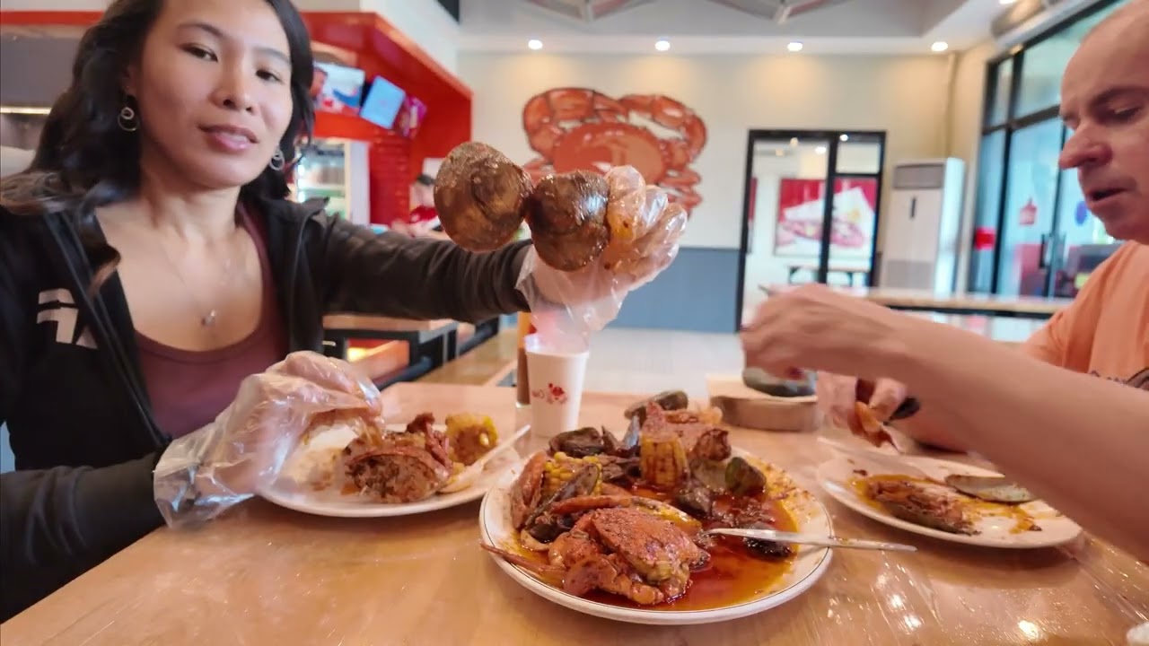 Best Crabs in the Philippines.But Sauce and Shells went everywhere. Filipino way to eat.