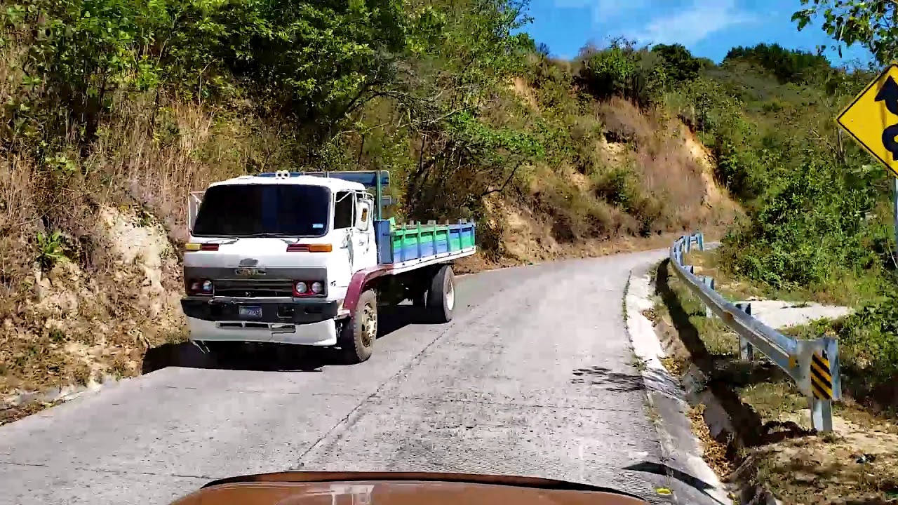 Carretera de San Ignacio a Río Chiquito en Chalatenango 2020