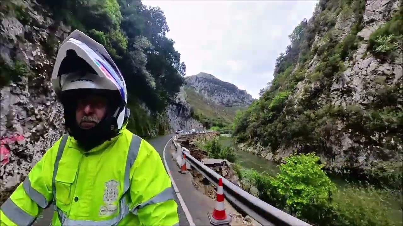 ATRAVESANDO EL MAJESTUOSO DESFILADERO DE LA HERMIDA PARA POTES CON MI BMW 1250 DIA 10-5-2025 VIDEO 1