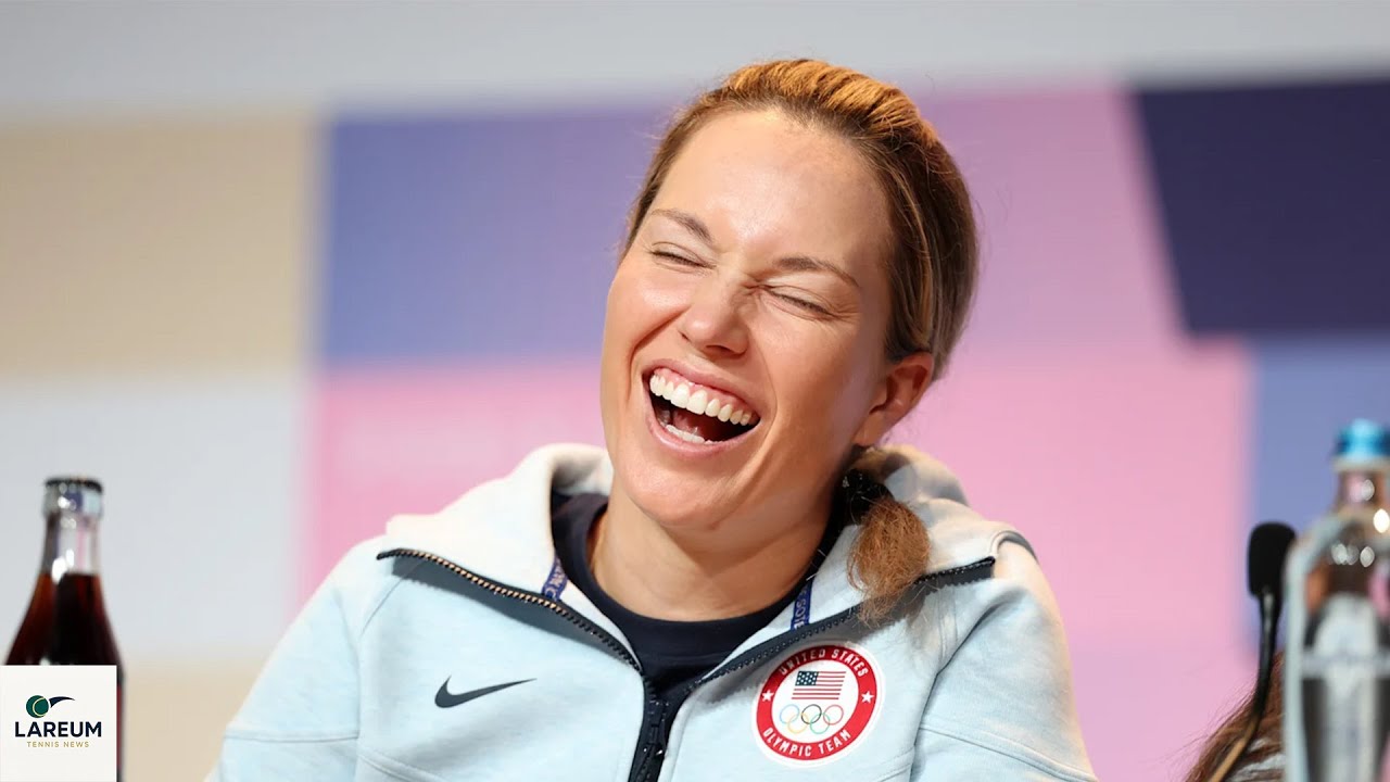 “Attach Your Bank Statement” — Danielle Collins Fires Back at Bold Fan DM