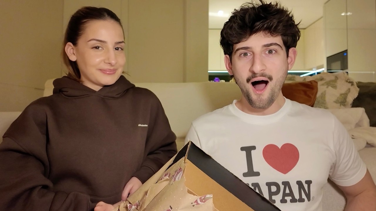 cosy evening at home, wrapping presents, q&a | Vlogmas Day 6