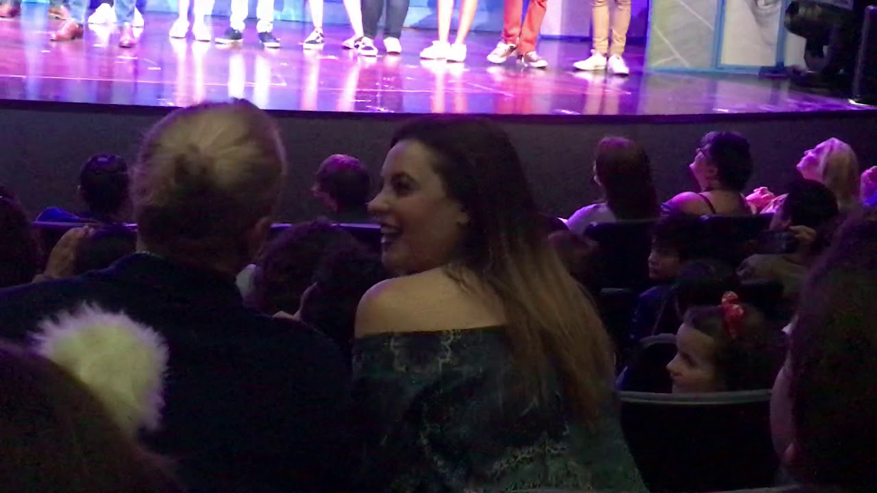 Homenaje a Parchís en la obra “A los 13”