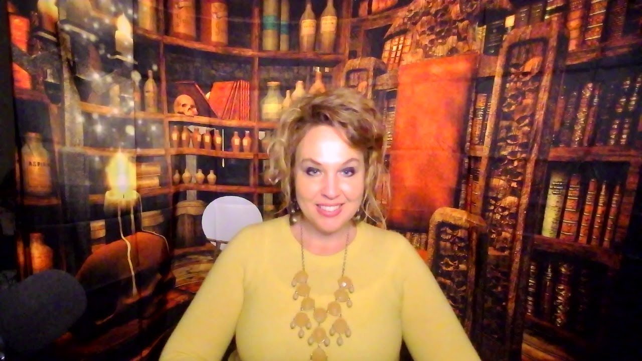 Specific Message: Someone w/ contacts/glasses is reaching out in 7 days