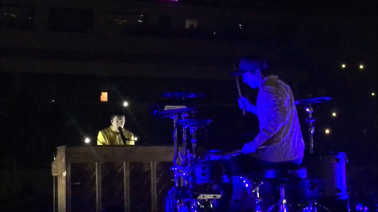 Twenty One Pilots - 