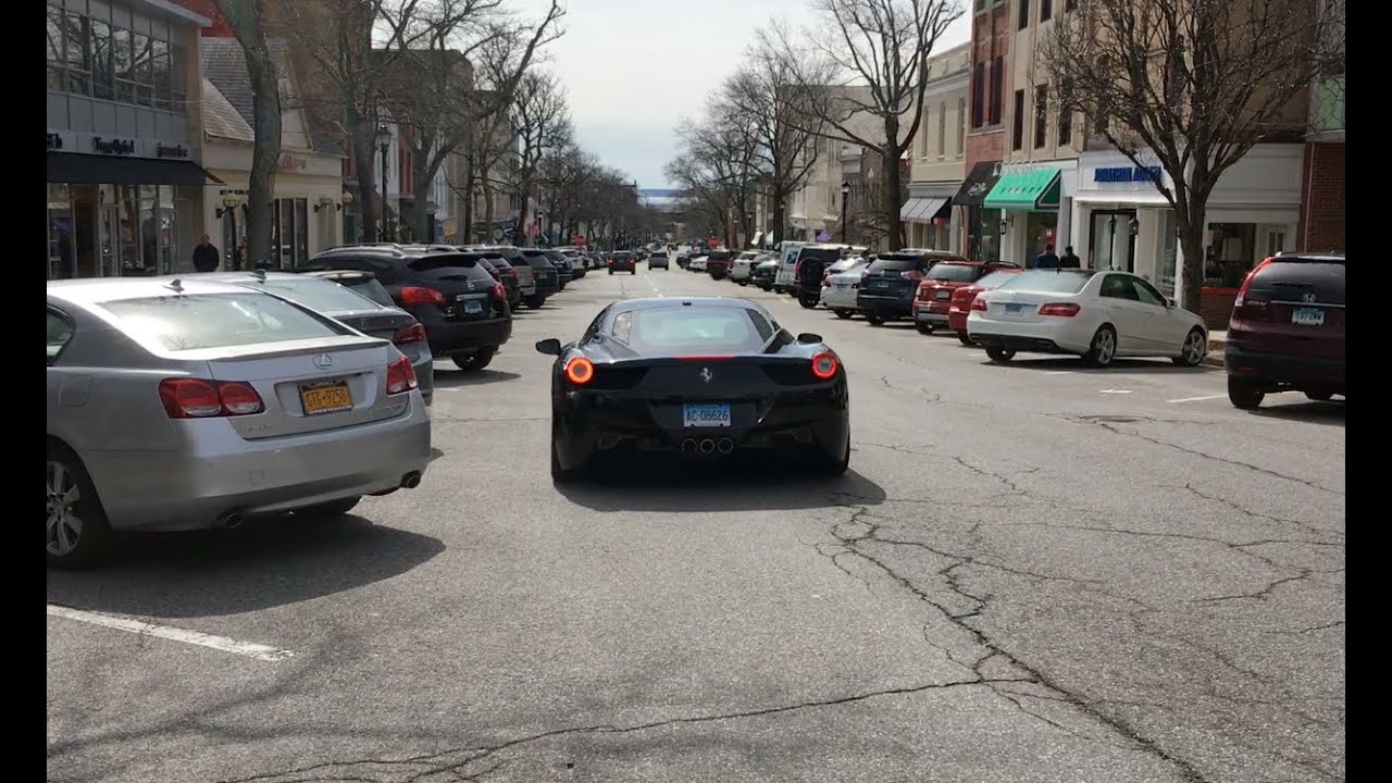 Ferrari 458 Italia - Startup, Hard Accelerations, Crackles, Pops, Bangs