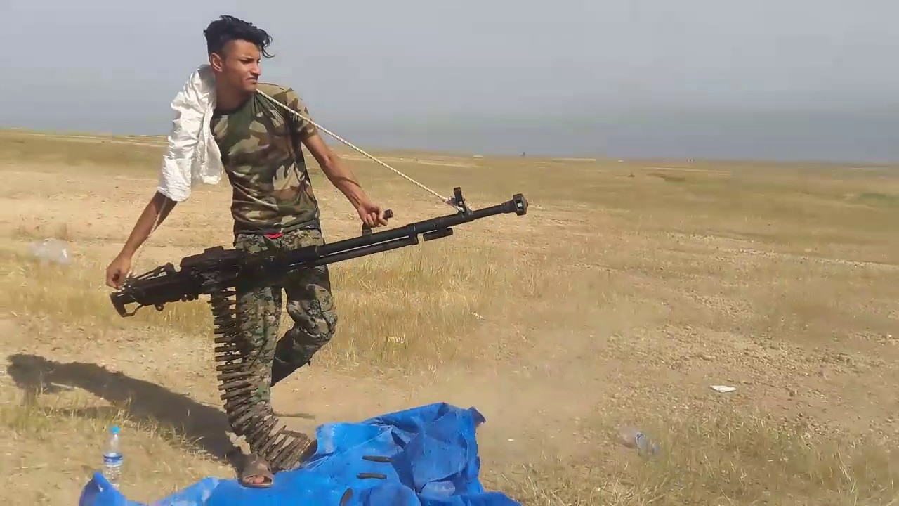 احد ابطال الحشد يشيل الاحادية يرمي بيها