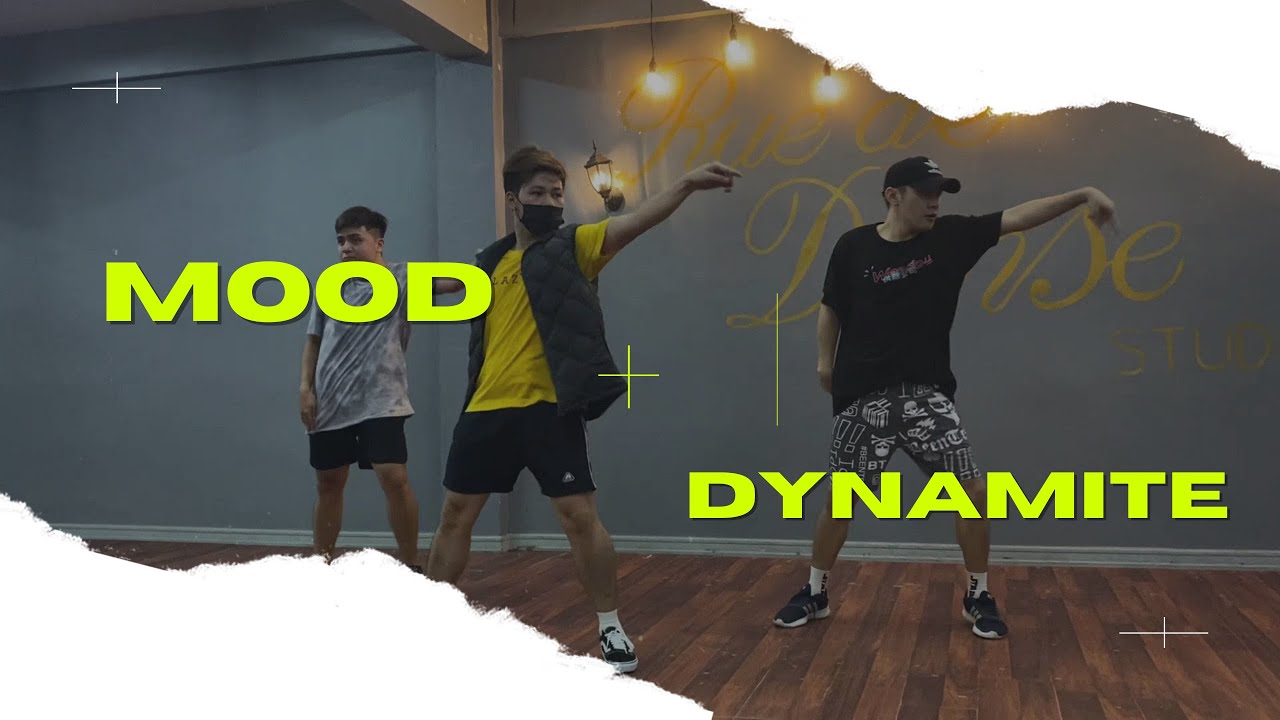 EC #010 - MOOD X DYNAMITE (Cover)