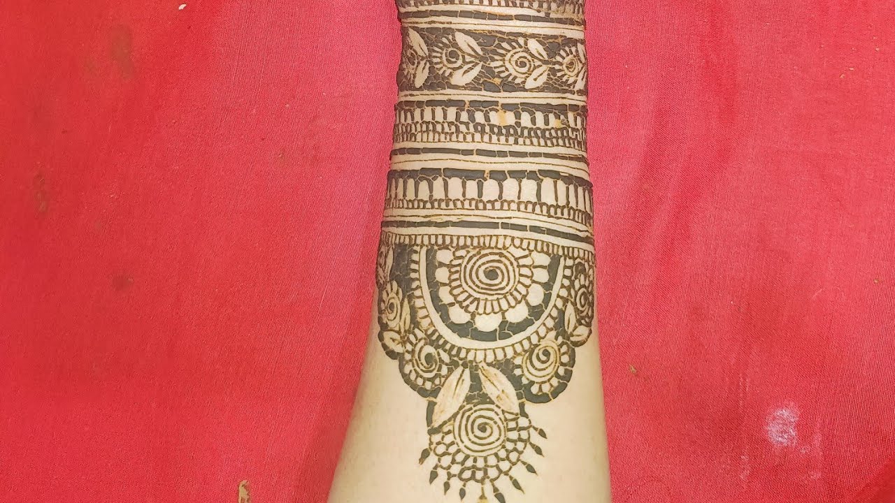 Mehndi ÃRT HØMÊ ANWARI  is live bridal mehndi design Arabic #mehndi#henna#hennadesign#youtubevideo