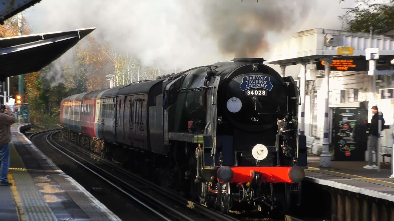 34028 Eddystone 'The Rochester Dickensian Christmas Express' 6th December 2025
