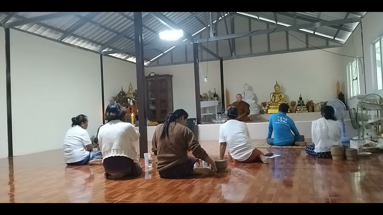 ถวายข้าวพระพุทธไหว้พระเเรม ๓ ค่ำเดือน ๔ ปีมะเมีย🙏🙏🙏