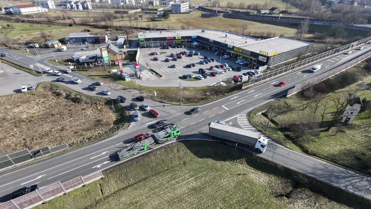 Křižovatka Dobrá před zahájením výstavby kruhového objezdu - časosběr 2 (16:9)