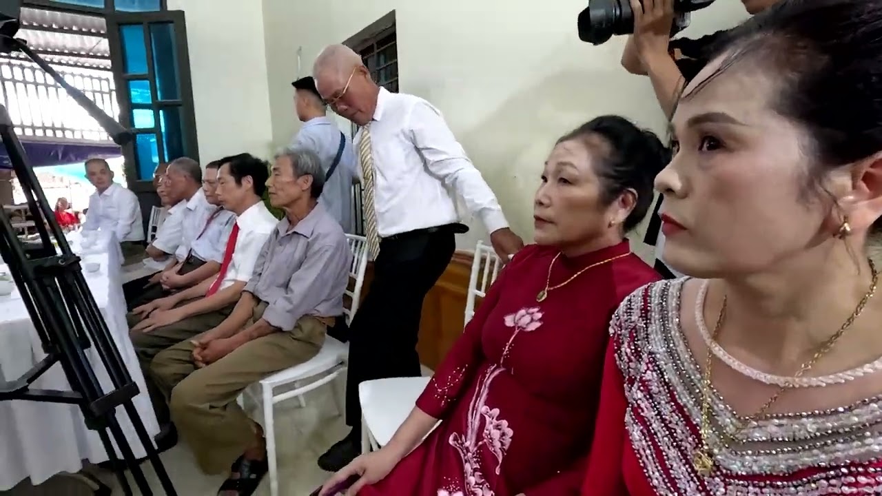 LE VU QUY THU TRANG = VU SON