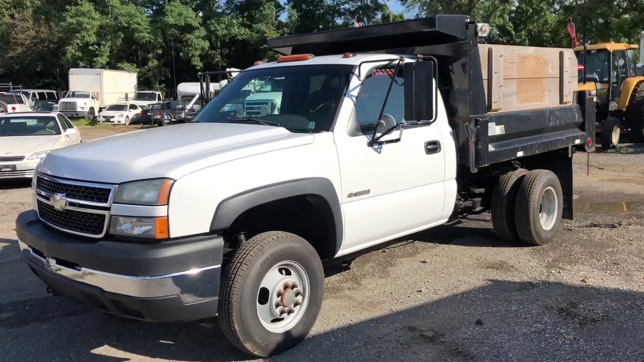 Lewis Motor Company - 2006 Chevrolet Silverado 3500 Dump