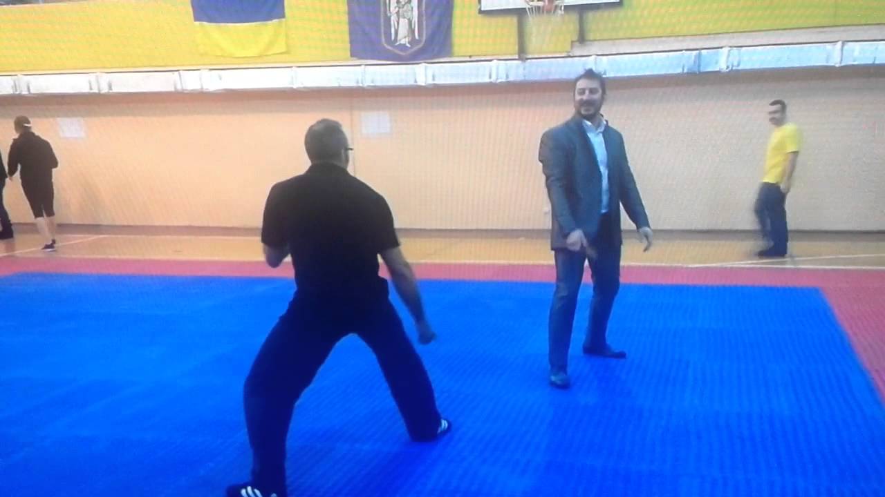 Lajolo Knife fencing System ....The Italian style