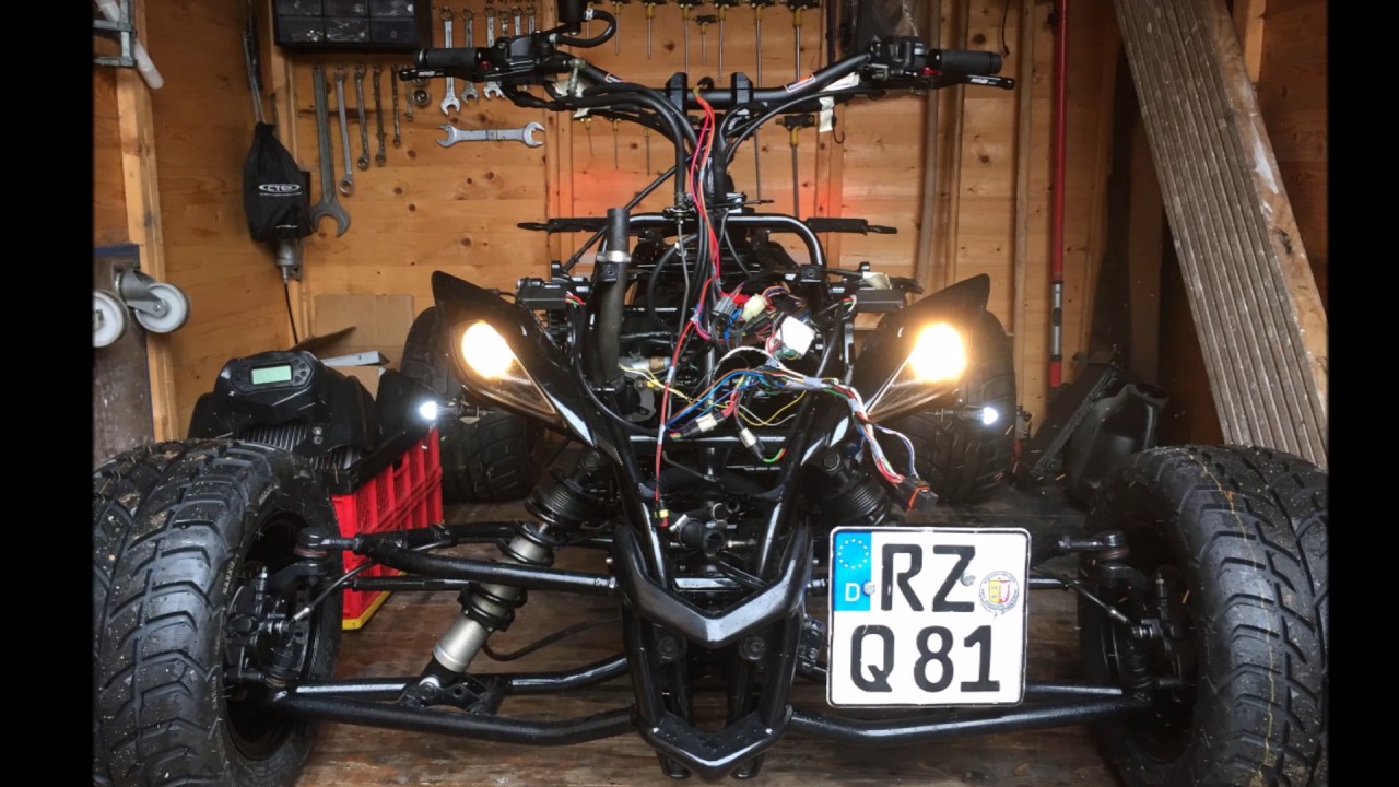 Umbau meiner Yamaha 700 Raptor ( Black Pearl ) zum EXEET SBK Vierzylinder