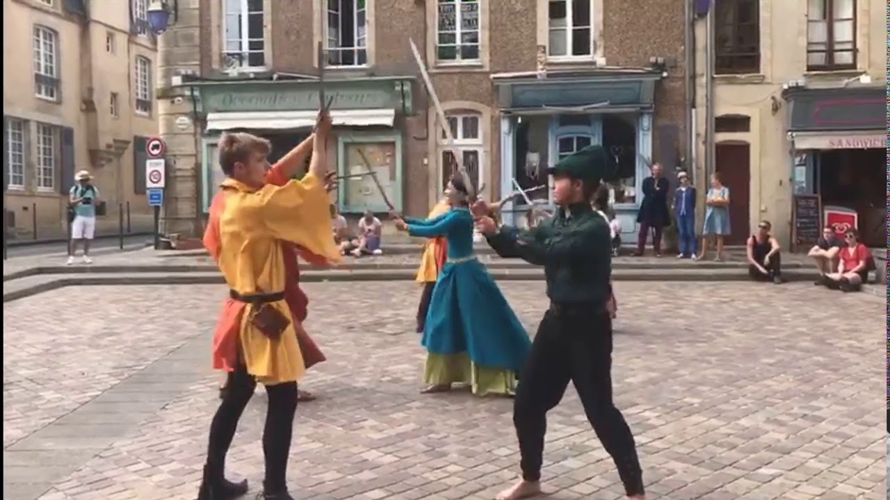Danse médiévale : la danse de l'épée