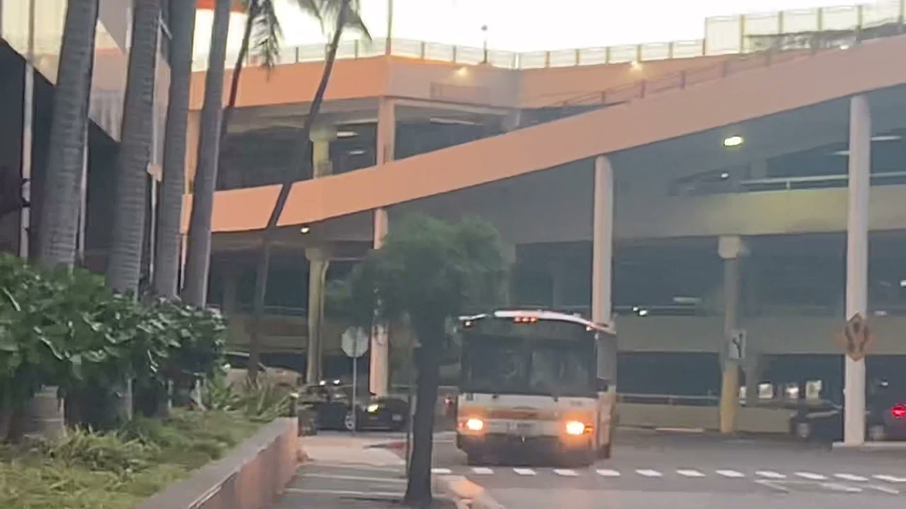 [Oahu] Honolulu Bus #818 Route 17 (impossible/retired in 2022)