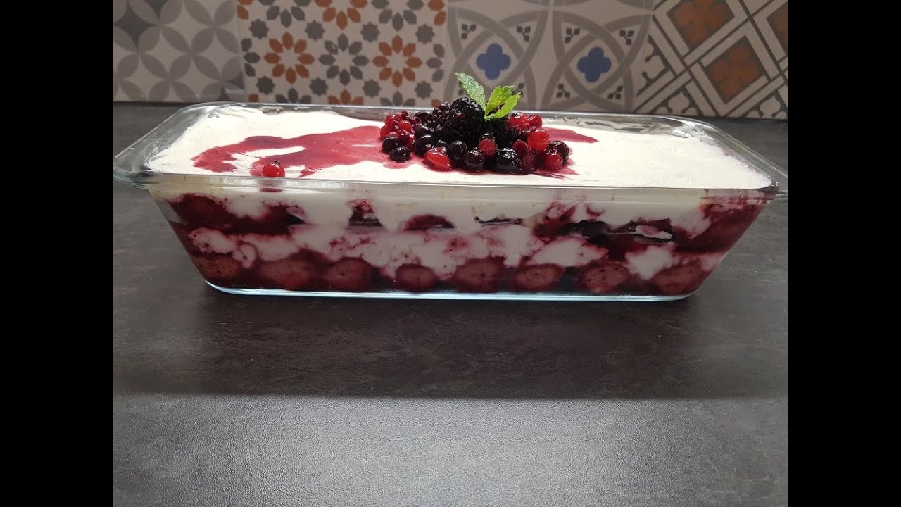 Tiramisu aux fruits rouge(sans oeufs) | (تيراميسو بالفواكه الحمرا( بدون بيض