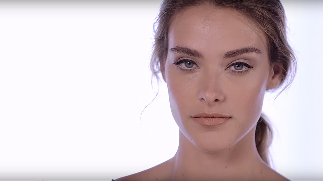 Create a natural eye makeup