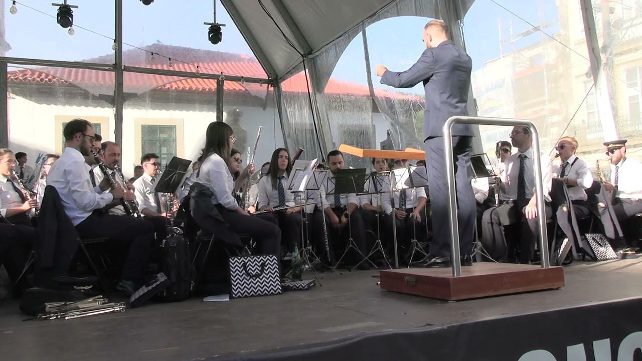 Banda Musical de Arouca (Direção Musical: Maestro Ivo Silva) 