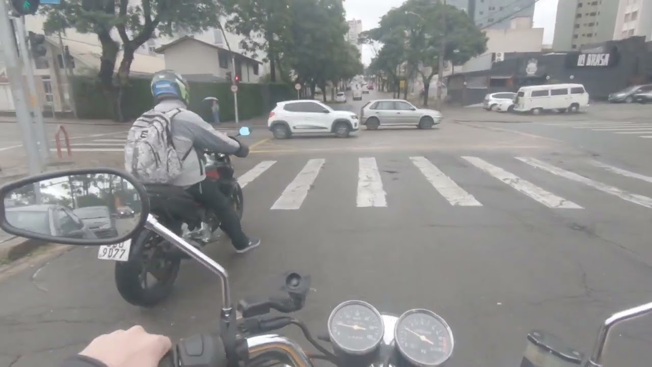 Volta de moto em Curitiba - Intruder 125